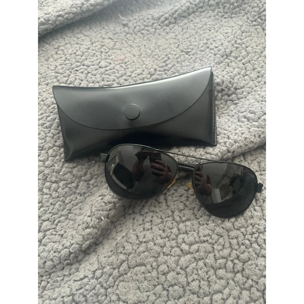 Police sunglasses with‎ case